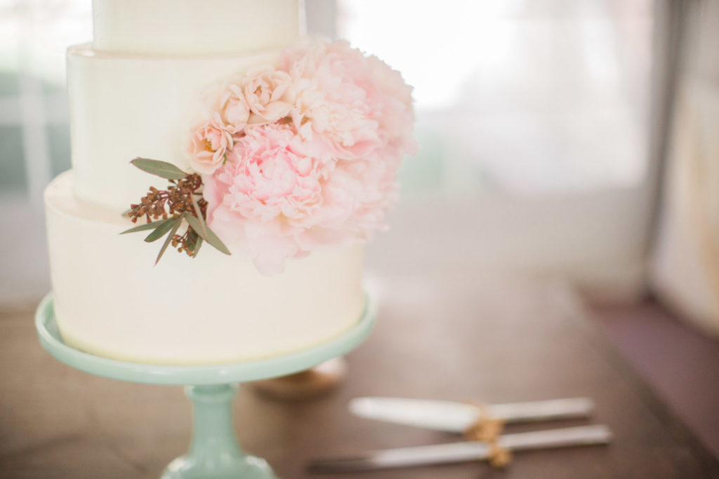 Romantic theme cake